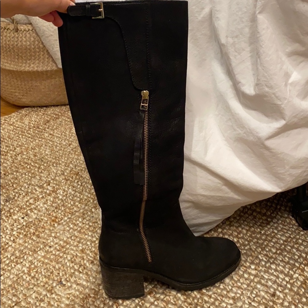 Under the knee boots